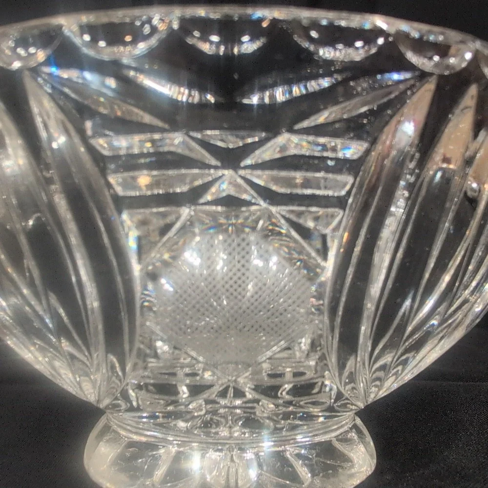Vintage American Brilliant Style Cut Glass Lidded Candy Dish Pinwheel Starburst - Picture 3 of 8